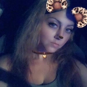 Meet your Posher, Katelyn